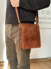 Mens leather bag "Drakos"
