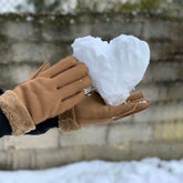 Light brown gloves