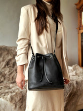Leather bucket bag "Selene"