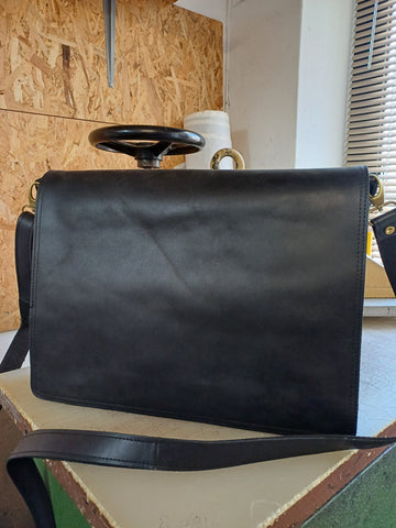 Messenger leather bag "Ergon"