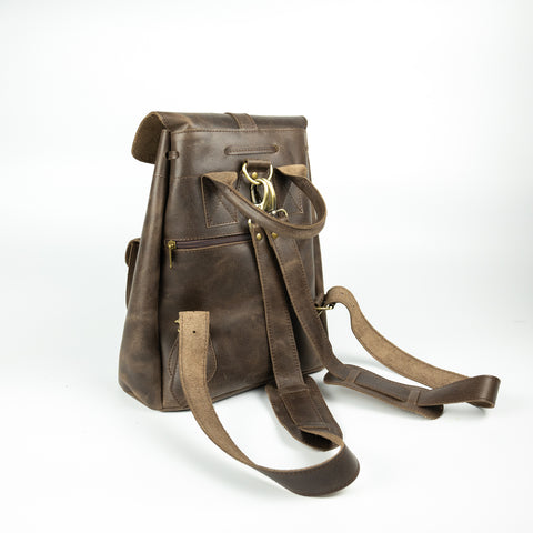 Medium Leather Backpack "Aether"