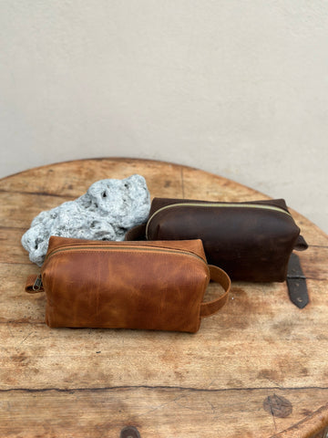 Men's set of two toiletry bags