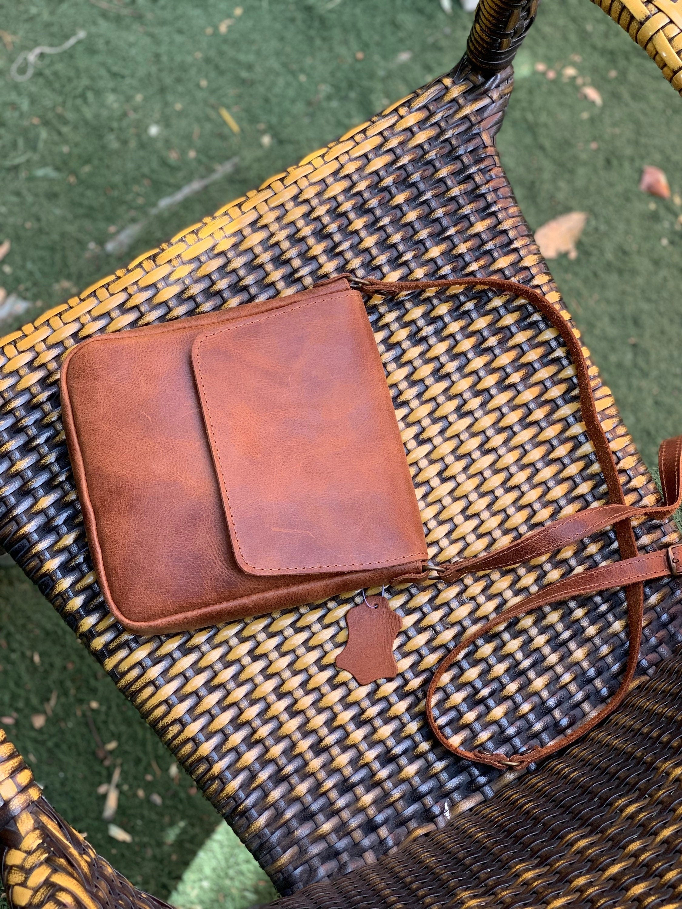 Small Leather Crossbody Purse Handmade Full Grain iPhone Bag