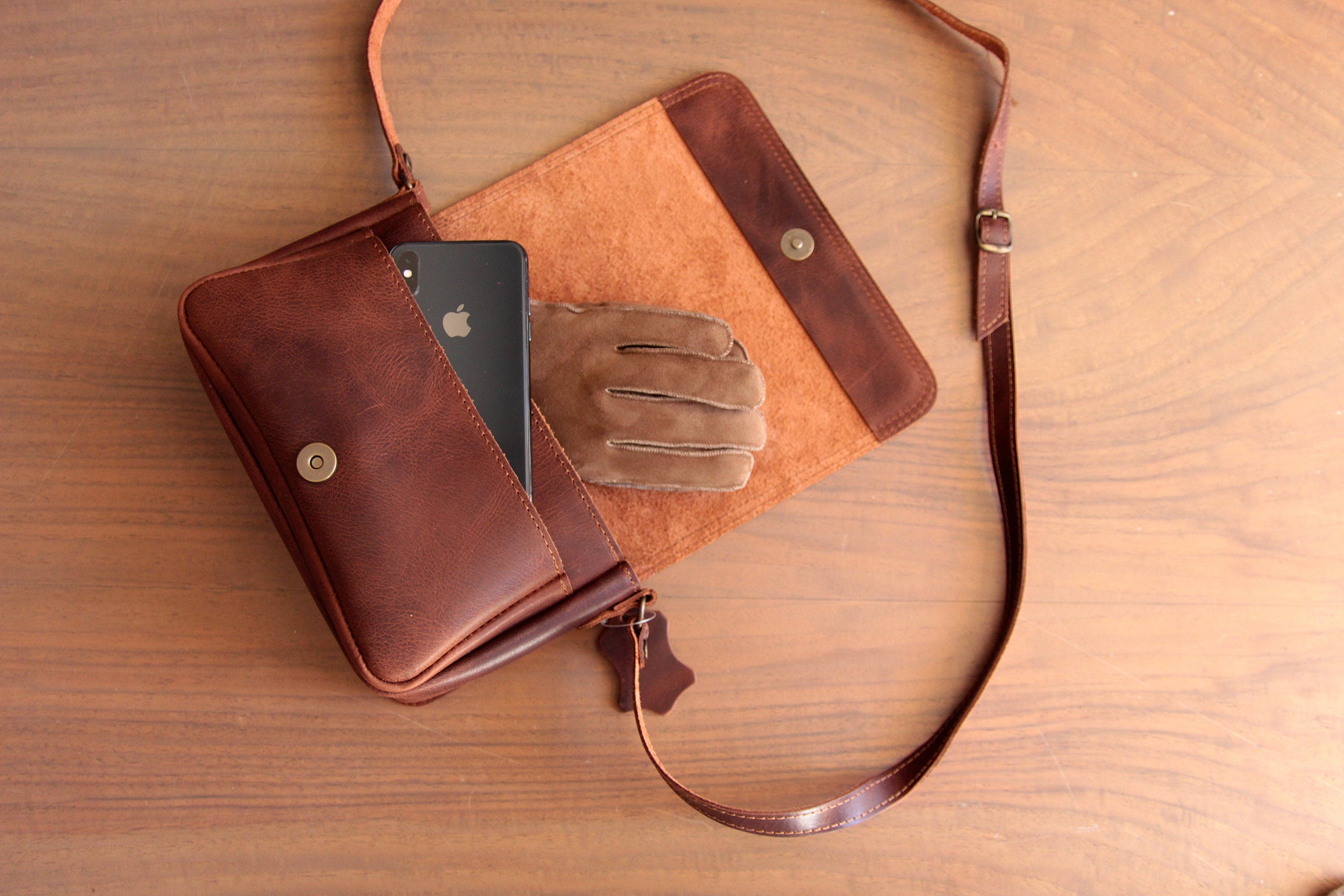 Small Leather Crossbody Bag: Full Grain Cowhide, Adjustable Strap