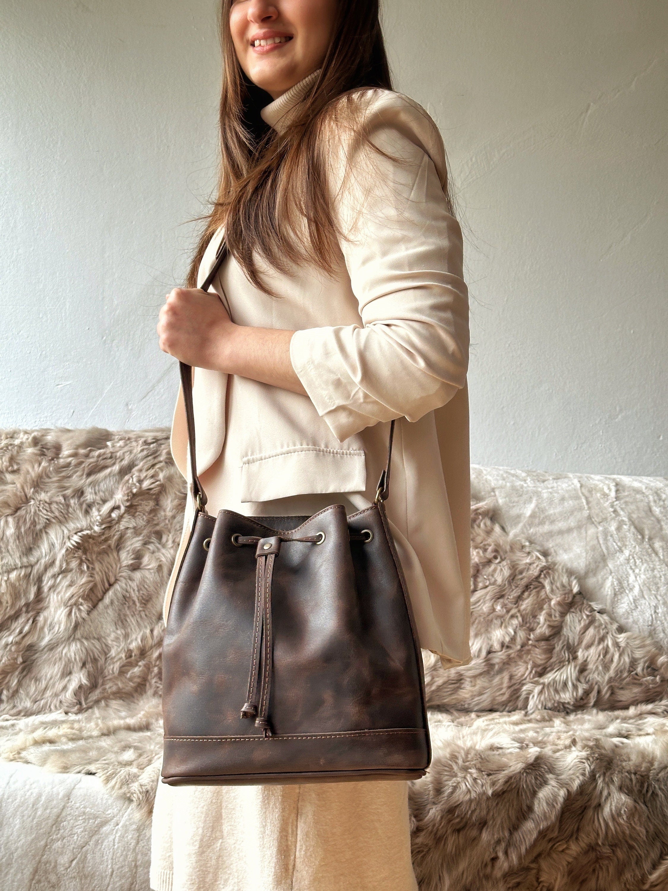 Leather Bucket Bag Selene, brown leather bag