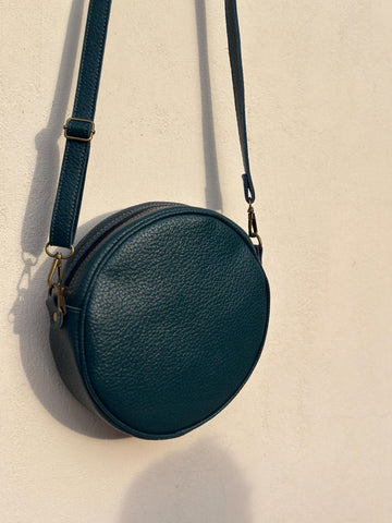 Eco-Leather Round Crossbody Bag – Minimalist Circle Purse – Women’s Vegan Leather Shoulder Bag